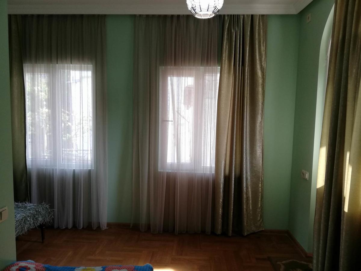 Guest House Quiet Home باتومي المظهر الخارجي الصورة