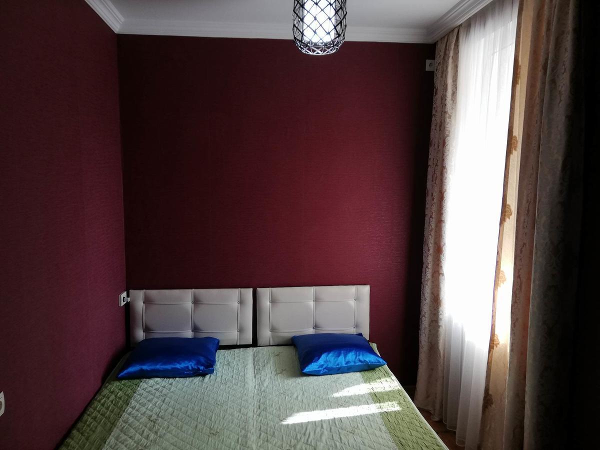 Guest House Quiet Home باتومي المظهر الخارجي الصورة